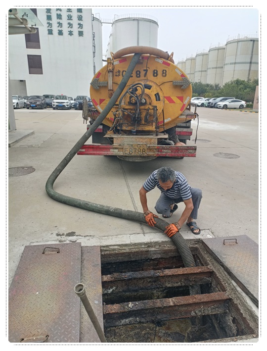 喀左隔油池清掏