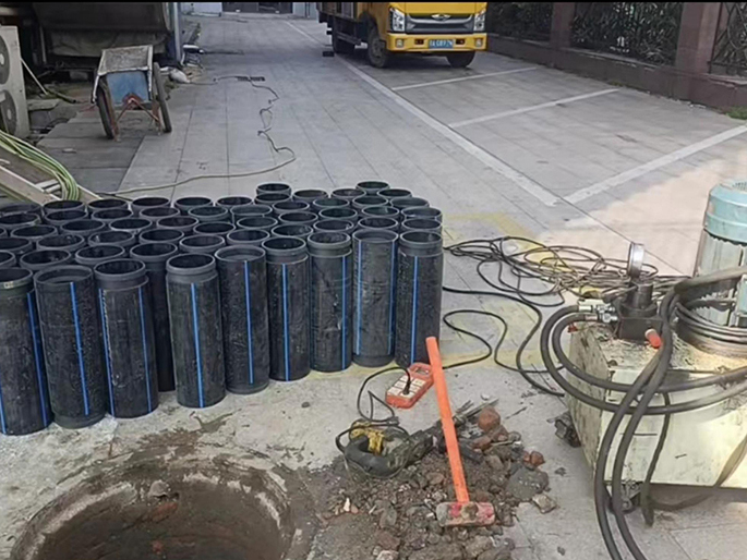 喀左PE置换管厂家 DN315置换管 非开挖管短管置换